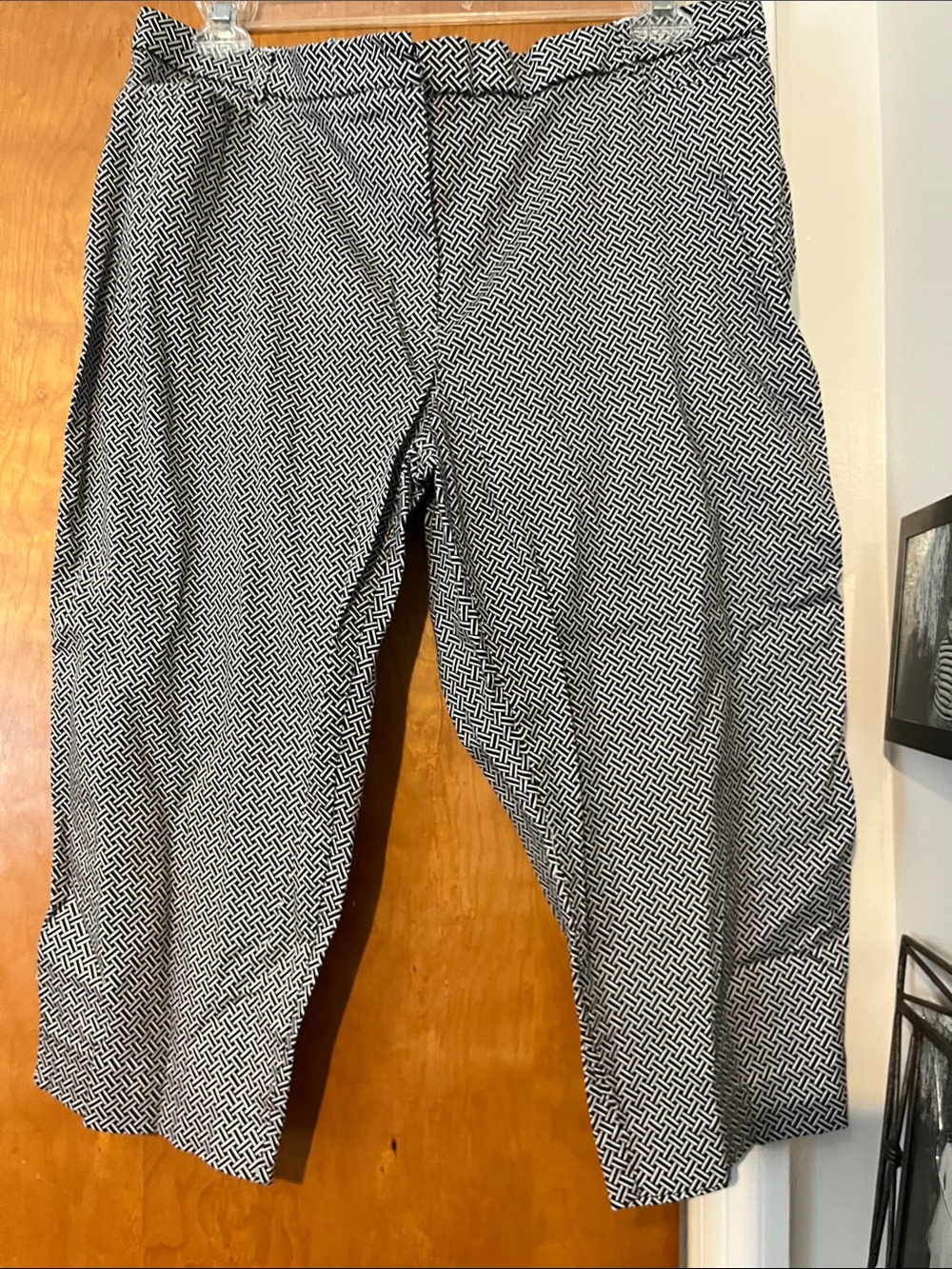 George Black & White Geometric Capris/ Built in Tummy Control!
